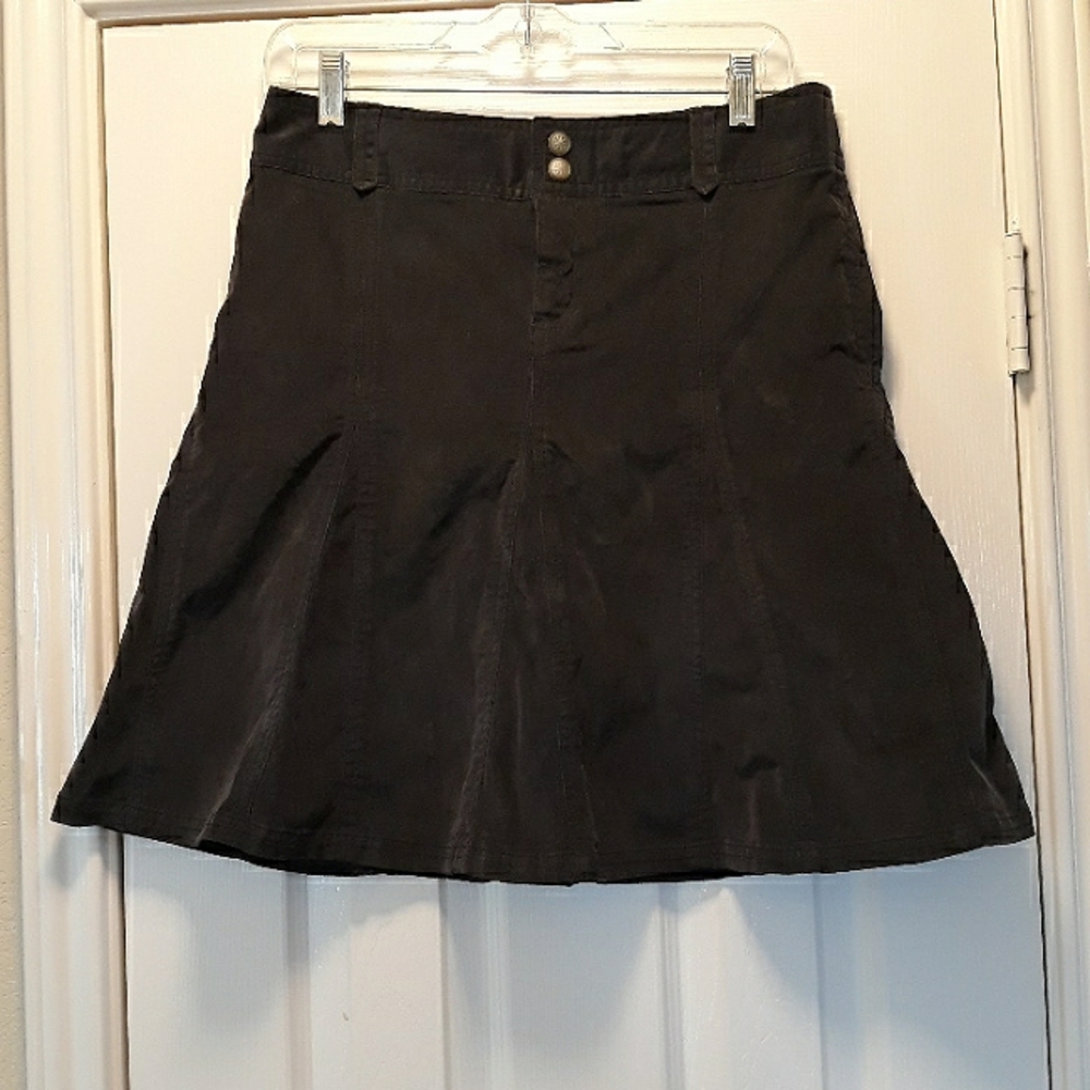 Athleta corduroy skirt gray size 4 pockets